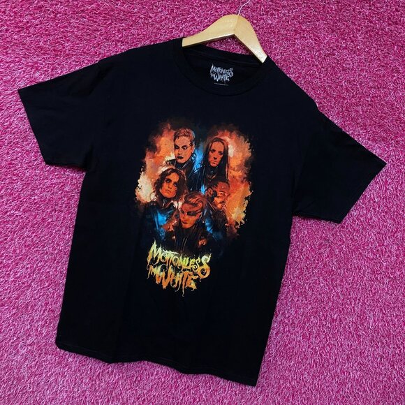 Motionless in White Watercolor Portrait T-shirt size large - Picture 3 of 4
